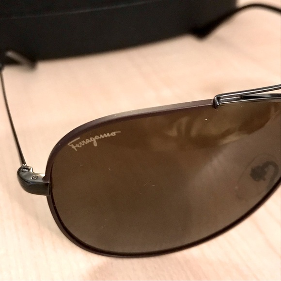 Men’s SALVATORE FERRAGAMO aviator sunglasses BRAND NEW with case brown lenses - Picture 6 of 8